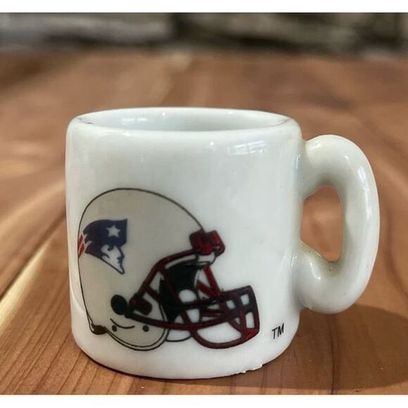 Vintage NFL Mini Mugs - Picture 5 of 7